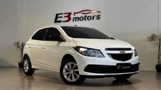 CHEVROLET ONIX 1.4 MPFI LT 8V FLEX 4P MANUAL